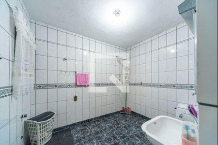 Casa à venda com 170m², 3 quartos e 2 vagas Casa à venda com 170m², 3 quartos e 2 vagasBanheiro Social