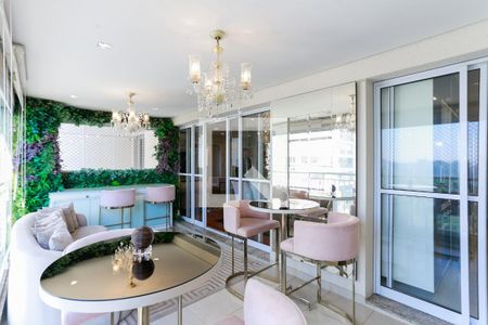 Apartamento à venda com 140m², 3 quartos e 2 vagas Apartamento à venda com 140m², 3 quartos e 2 vagassacada