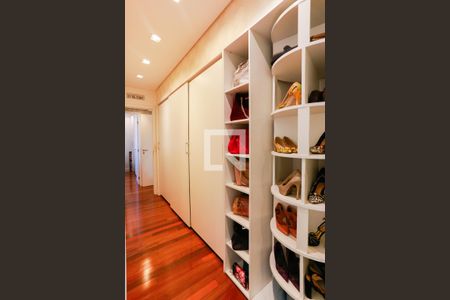 Apartamento à venda com 140m², 3 quartos e 2 vagas Apartamento à venda com 140m², 3 quartos e 2 vagassuíte