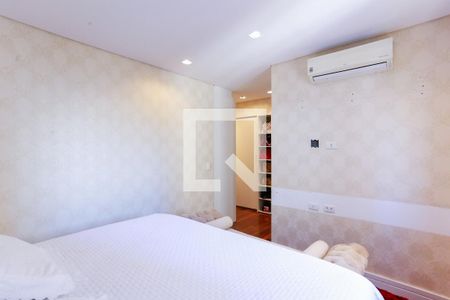 Apartamento à venda com 140m², 3 quartos e 2 vagas Apartamento à venda com 140m², 3 quartos e 2 vagassuíte