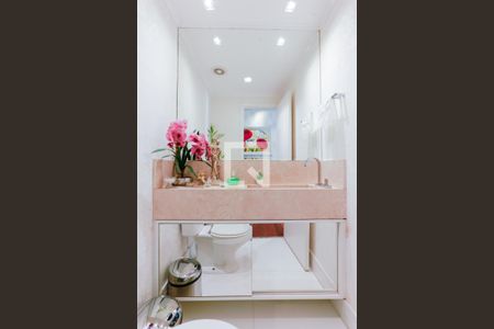 Apartamento à venda com 140m², 3 quartos e 2 vagas Apartamento à venda com 140m², 3 quartos e 2 vagaslavabo