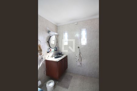 Casa à venda com 202m², 3 quartos e 2 vagasQuarto 1 - Suíte Banheiro