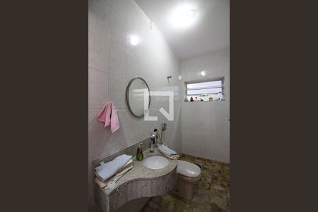 Casa à venda com 202m², 3 quartos e 2 vagasBanheiro Social 2