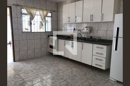 Casa à venda com 129m², 4 quartos e 1 vaga