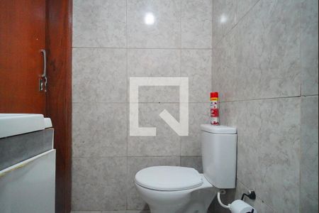 Casa à venda com 58m², 2 quartos e 5 vagas Casa à venda com 58m², 2 quartos e 5 vagasBanheiro