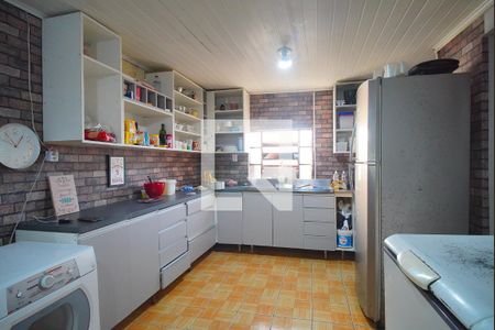 Casa à venda com 58m², 2 quartos e 5 vagas Casa à venda com 58m², 2 quartos e 5 vagasCozinha