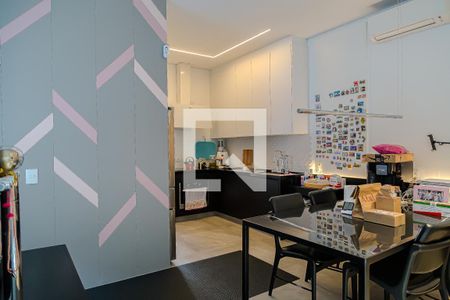 Casa à venda com 200m², 2 quartos e 2 vagas Casa à venda com 200m², 2 quartos e 2 vagasCozinha 2 do piso superior