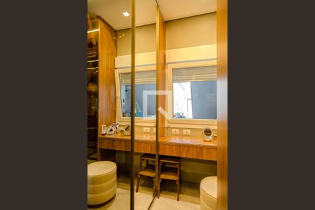 Casa à venda com 200m², 2 quartos e 2 vagas Casa à venda com 200m², 2 quartos e 2 vagasSuíte - Closet