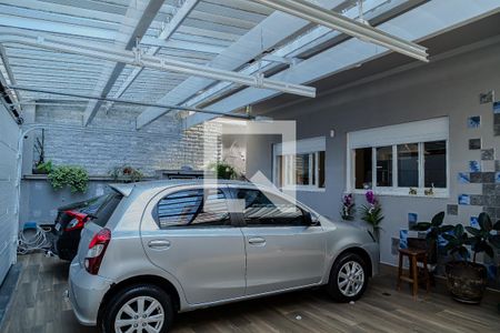 Casa à venda com 200m², 2 quartos e 2 vagas Casa à venda com 200m², 2 quartos e 2 vagasGaragem