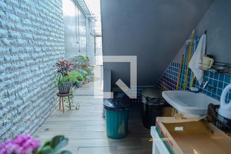 Casa à venda com 200m², 2 quartos e 2 vagas Casa à venda com 200m², 2 quartos e 2 vagasVista do Suíte - Closet