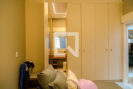 Casa à venda com 200m², 2 quartos e 2 vagas Casa à venda com 200m², 2 quartos e 2 vagasSuíte - Closet
