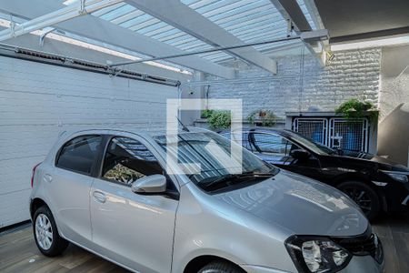 Casa à venda com 200m², 2 quartos e 2 vagas Casa à venda com 200m², 2 quartos e 2 vagasGaragem