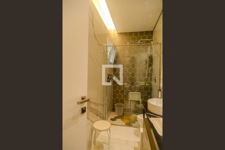 Casa à venda com 200m², 2 quartos e 2 vagas Casa à venda com 200m², 2 quartos e 2 vagasBanheiro da Suíte