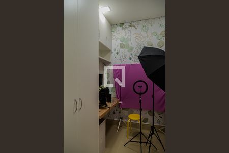 Casa à venda com 200m², 2 quartos e 2 vagas Casa à venda com 200m², 2 quartos e 2 vagasSuíte do piso superior