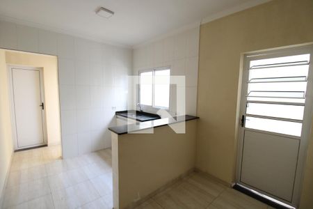 Sala / Cozinha de apartamento para alugar com 1 quarto, 65m² em Chácara São João, São Paulo
