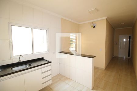 Sala / Cozinha de apartamento para alugar com 1 quarto, 65m² em Chácara São João, São Paulo