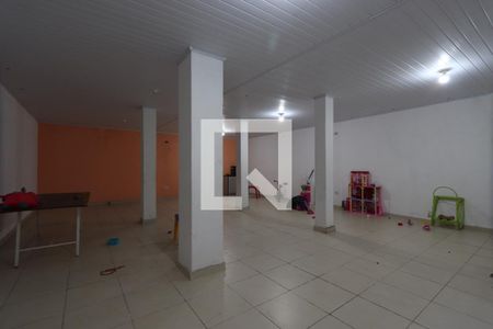 Casa à venda com 130m², 3 quartos e 4 vagasÁrea externa 