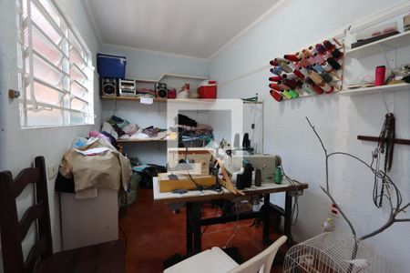 Casa à venda com 130m², 3 quartos e 4 vagasQuarto de Serviço