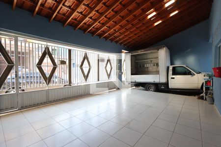 Casa à venda com 130m², 3 quartos e 4 vagasGaragem