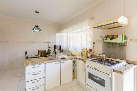Casa à venda com 201m², 4 quartos e 2 vagas