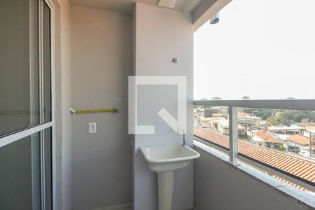 Varanda e Área de Serviço  de apartamento para alugar com 2 quartos, 42m² em Vila Esperança, São Paulo