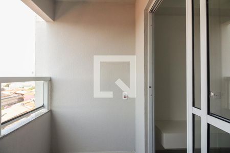 Varanda e Área de Serviço  de apartamento para alugar com 2 quartos, 42m² em Vila Esperança, São Paulo