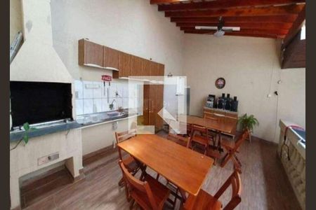 Casa à venda com 210m², 3 quartos e 4 vagas
