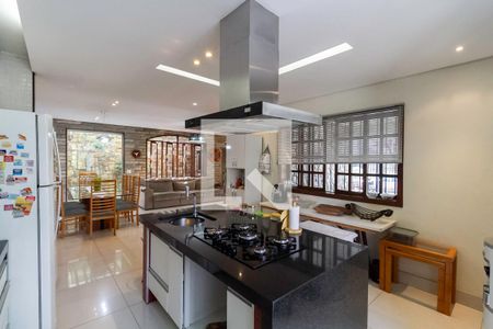 Casa à venda com 241m², 4 quartos e 5 vagasCozinha