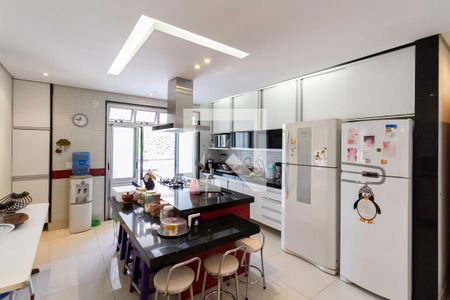 Casa à venda com 241m², 4 quartos e 5 vagasCozinha