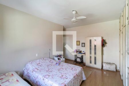 Casa à venda com 241m², 4 quartos e 5 vagasSuíte 2