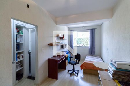 Casa à venda com 241m², 4 quartos e 5 vagasSuíte 1