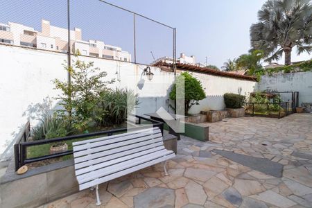 Casa à venda com 241m², 4 quartos e 5 vagasQuintal