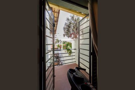 Casa à venda com 241m², 4 quartos e 5 vagasVaranda do quarto 1