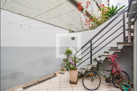 Casa à venda com 214m², 2 quartos e 1 vagaQuintal