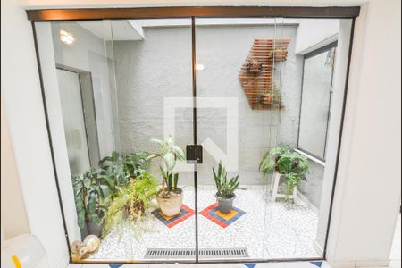 Casa à venda com 214m², 2 quartos e 1 vagaÁrea de Serviço