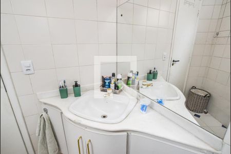 Casa à venda com 214m², 2 quartos e 1 vagaBanheiro da Suíte 2