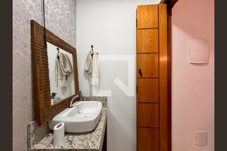 Casa à venda com 212m², 3 quartos e 5 vagasLavabo