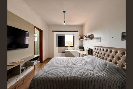 Casa à venda com 212m², 3 quartos e 5 vagasSuite 2