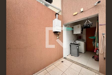 Casa à venda com 212m², 3 quartos e 5 vagasLavanderia
