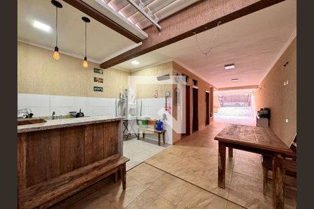 Casa à venda com 212m², 3 quartos e 5 vagasChurrasqueira