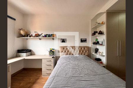 Casa à venda com 212m², 3 quartos e 5 vagasSuite 2