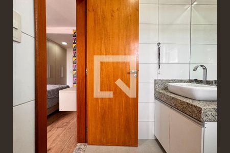 Casa à venda com 212m², 3 quartos e 5 vagasBanheiro da Suíte 2