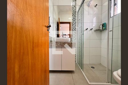 Casa à venda com 212m², 3 quartos e 5 vagasBanheiro da Suíte 2