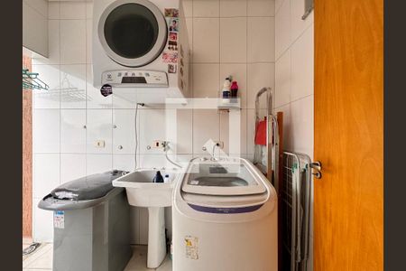 Casa à venda com 212m², 3 quartos e 5 vagasLavanderia