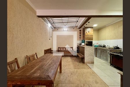 Casa à venda com 212m², 3 quartos e 5 vagasChurrasqueira