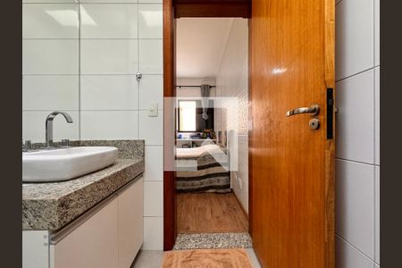 Casa à venda com 212m², 3 quartos e 5 vagasBanheiro da Suíte 1