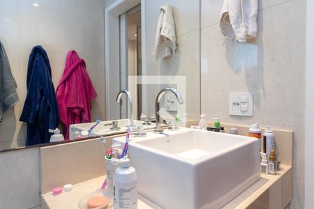 Apartamento à venda com 130m², 3 quartos e 3 vagasBanheiro da Suíte 1