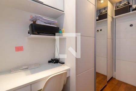 Apartamento à venda com 130m², 3 quartos e 3 vagasQuarto 
