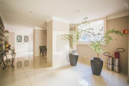 Apartamento à venda com 125m², 4 quartos e 2 vagas Apartamento à venda com 125m², 4 quartos e 2 vagasHall social