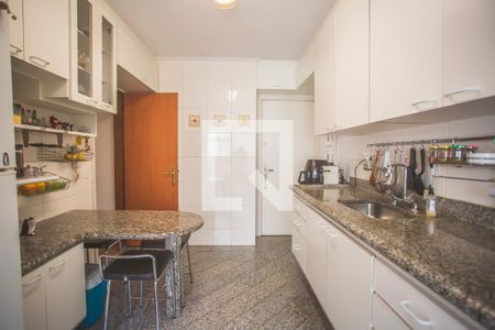 Apartamento à venda com 125m², 4 quartos e 2 vagas Apartamento à venda com 125m², 4 quartos e 2 vagasCozinha
